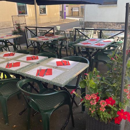 Logis Hotel Restaurant Cazes Arazat Laissac Εξωτερικό φωτογραφία