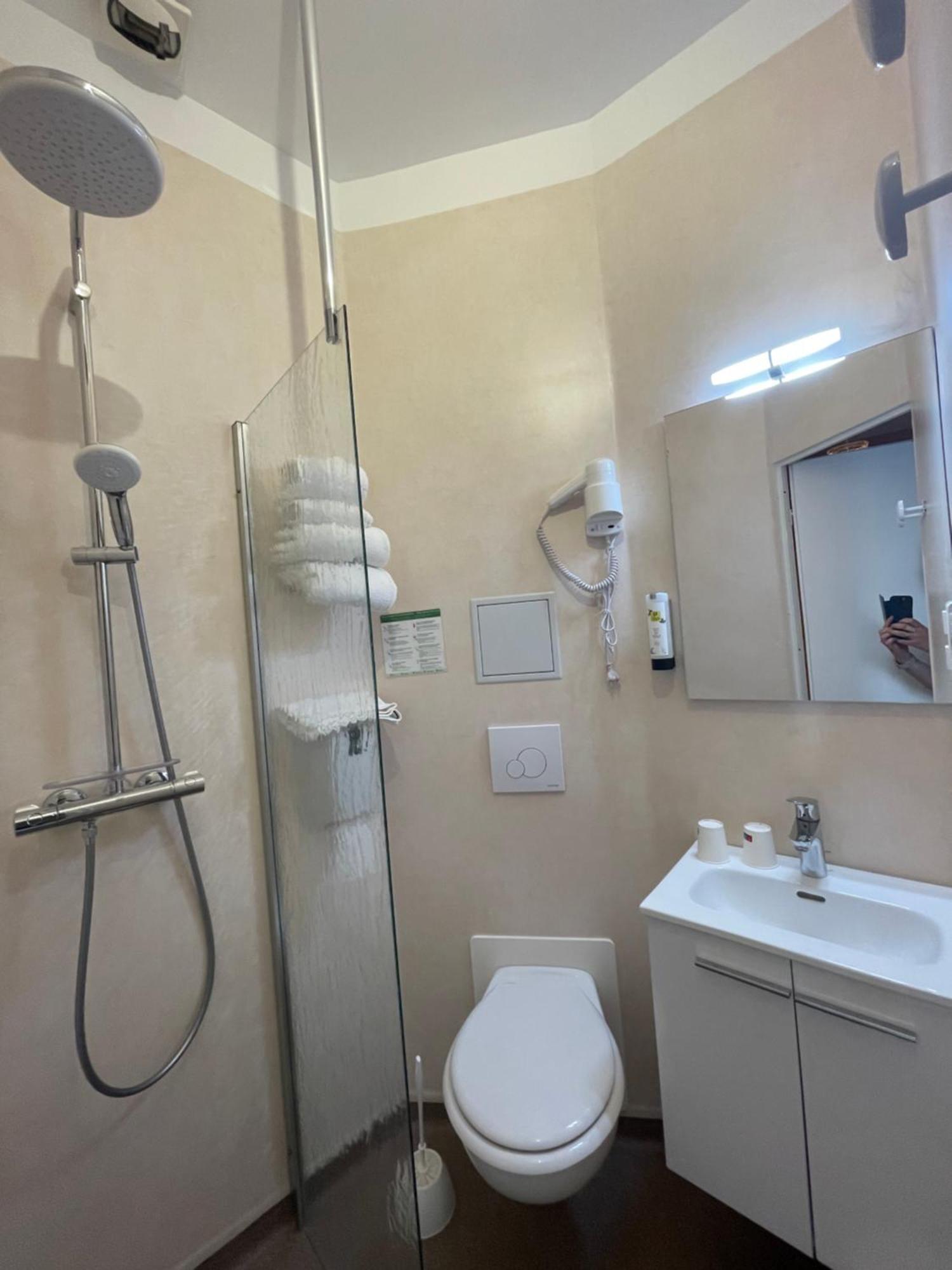 Logis Hotel Restaurant Cazes Arazat Laissac Εξωτερικό φωτογραφία