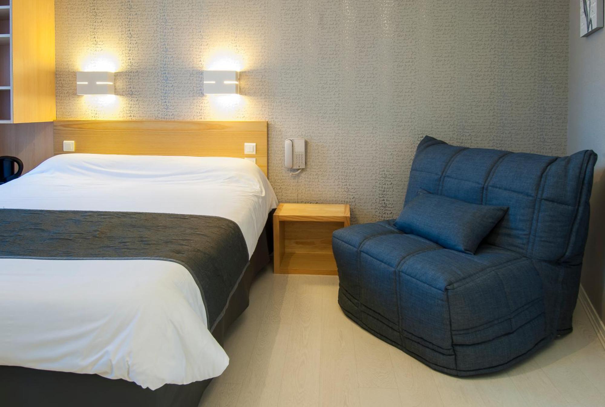 Logis Hotel Restaurant Cazes Arazat Laissac Εξωτερικό φωτογραφία