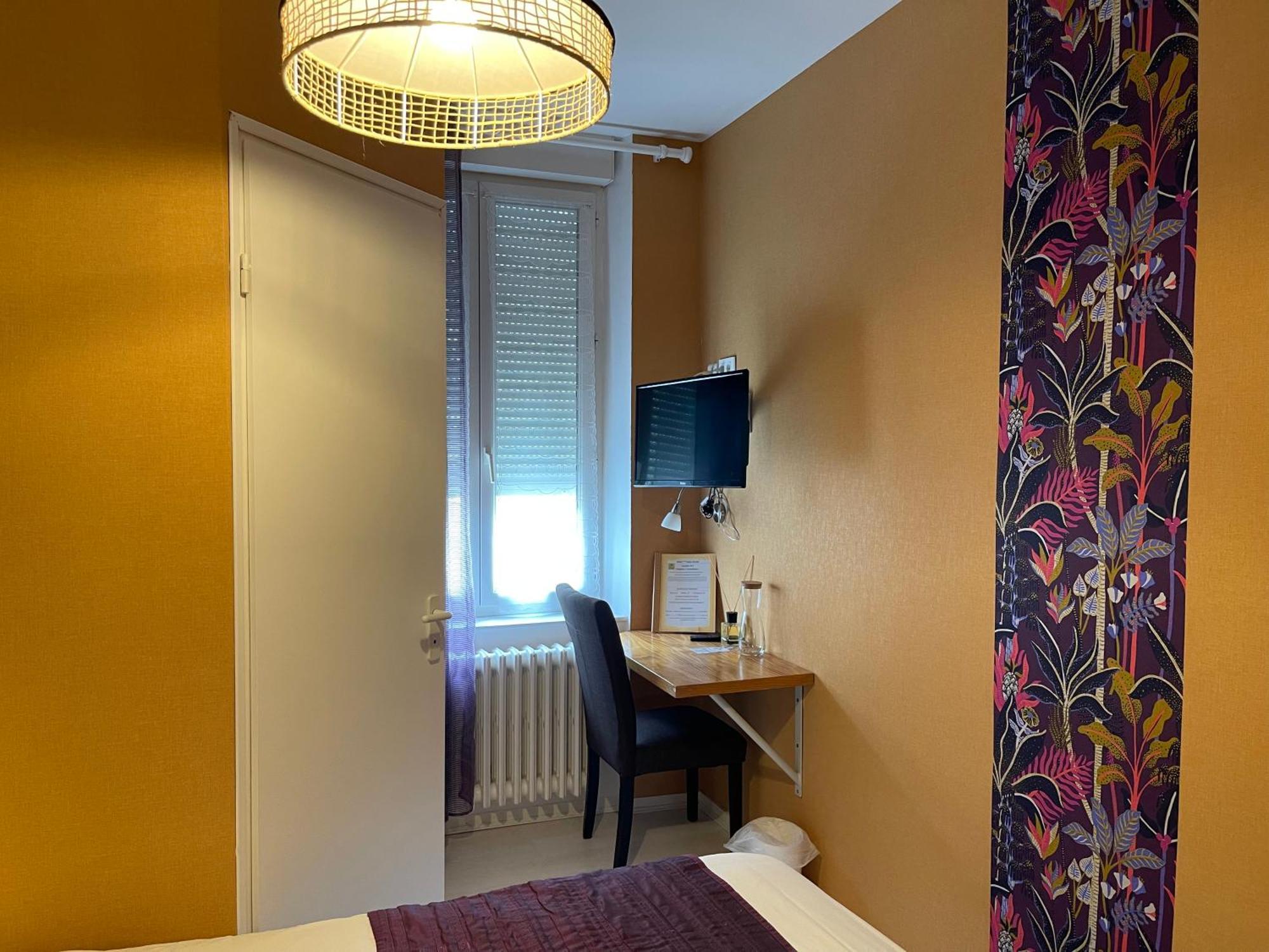 Logis Hotel Restaurant Cazes Arazat Laissac Εξωτερικό φωτογραφία