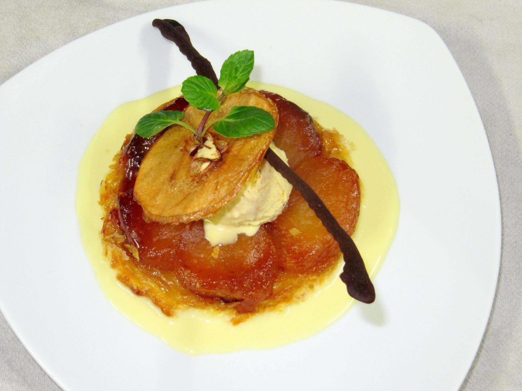 Logis Hotel Restaurant Cazes Arazat Laissac Εξωτερικό φωτογραφία