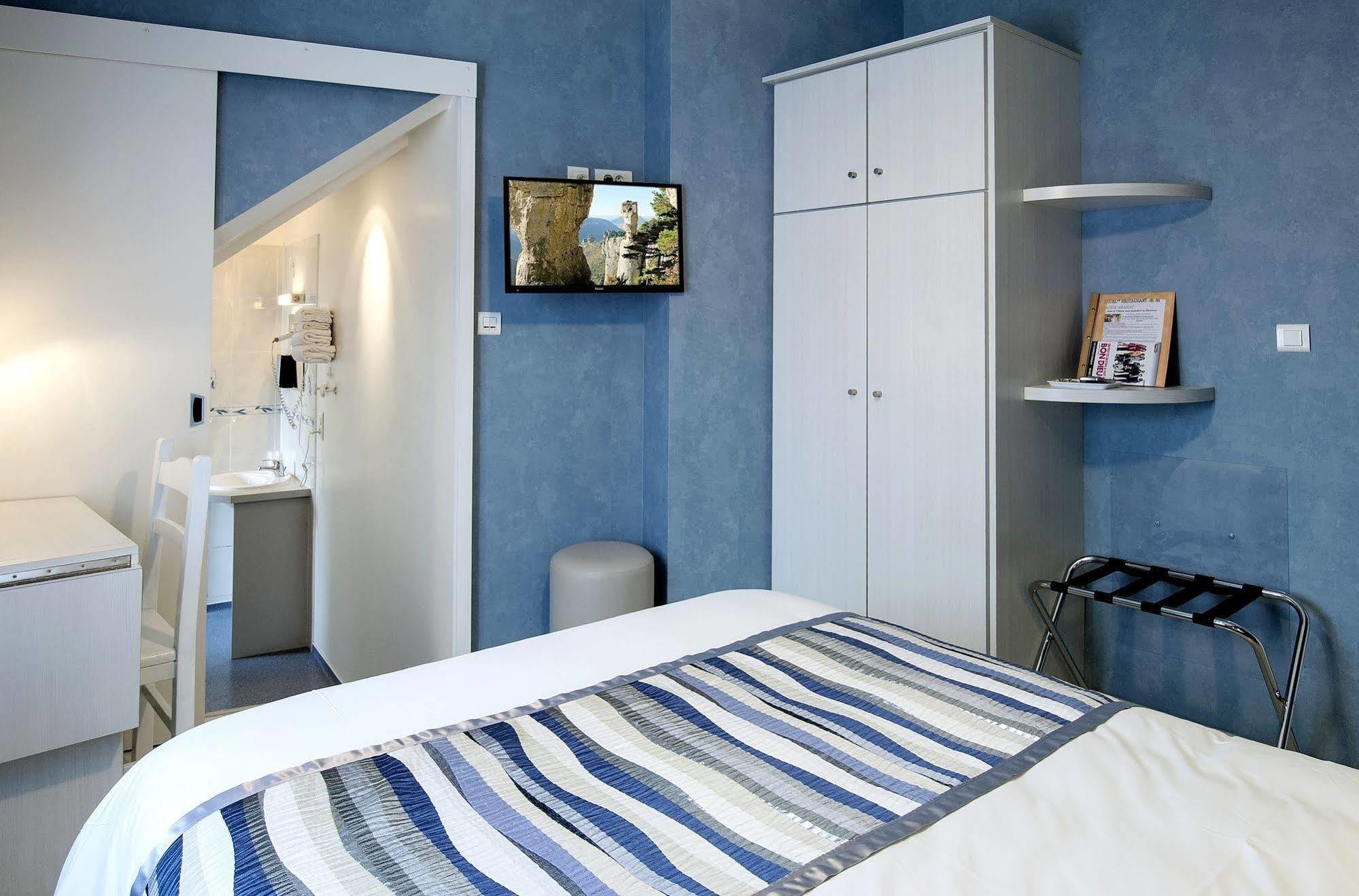 Logis Hotel Restaurant Cazes Arazat Laissac Εξωτερικό φωτογραφία