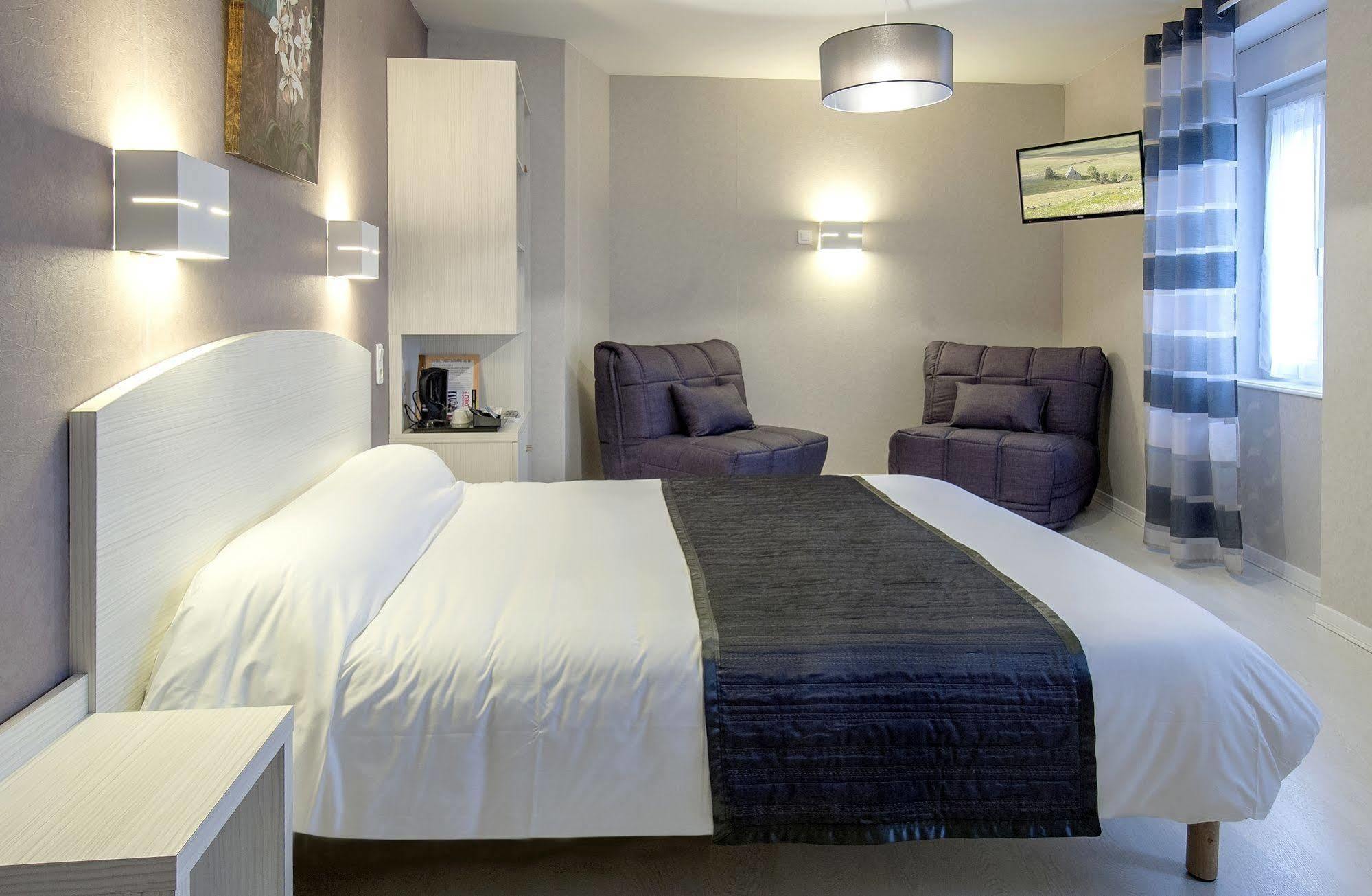Logis Hotel Restaurant Cazes Arazat Laissac Εξωτερικό φωτογραφία