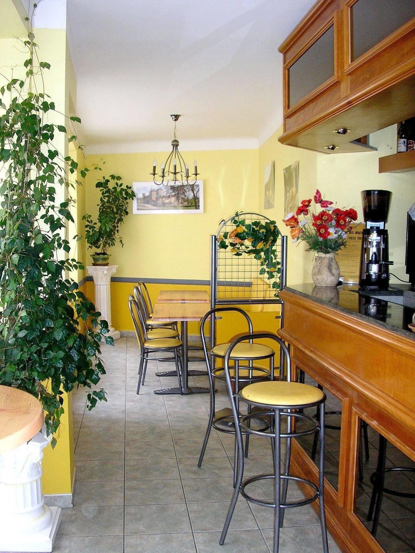 Logis Hotel Restaurant Cazes Arazat Laissac Εξωτερικό φωτογραφία