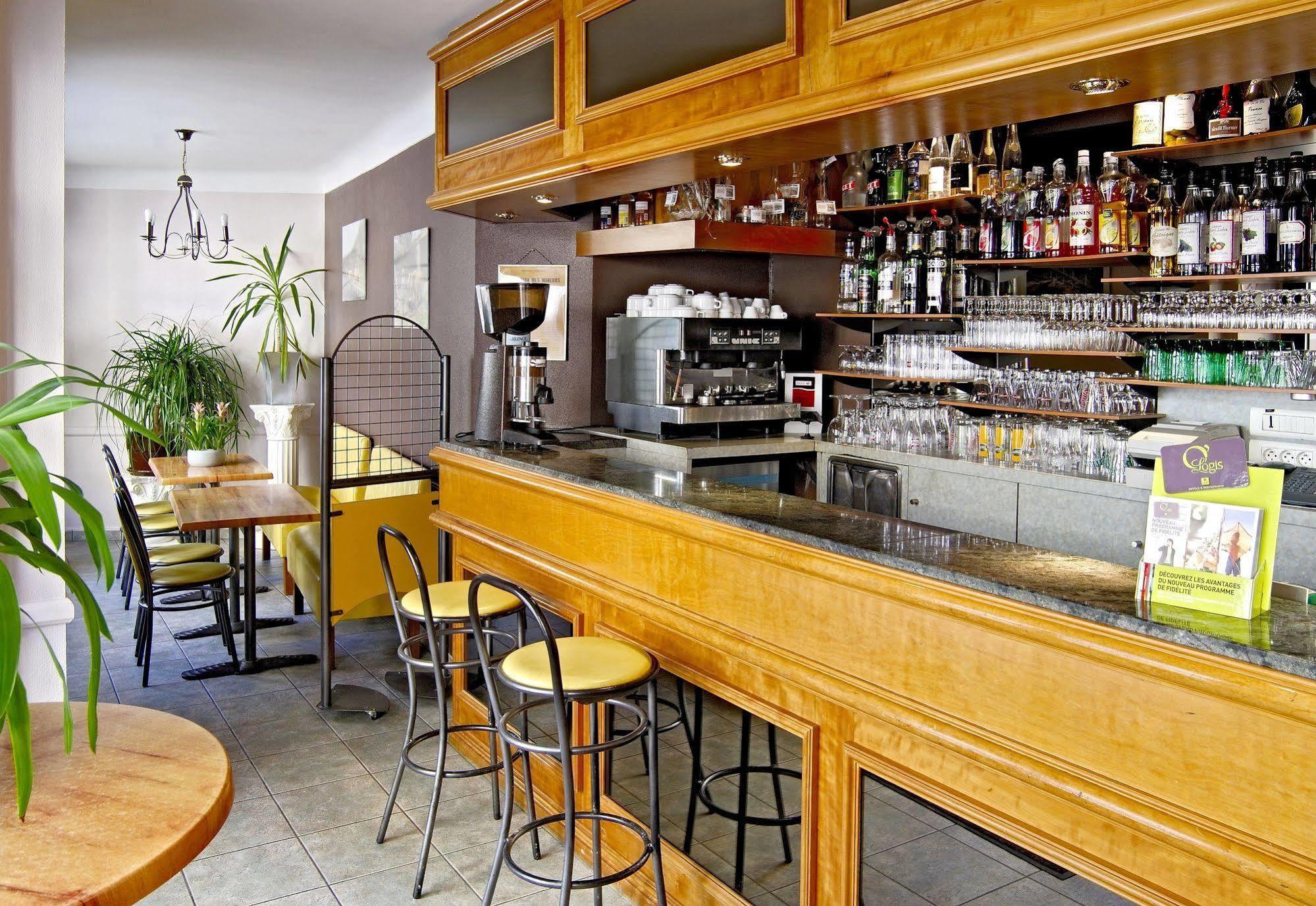 Logis Hotel Restaurant Cazes Arazat Laissac Εξωτερικό φωτογραφία